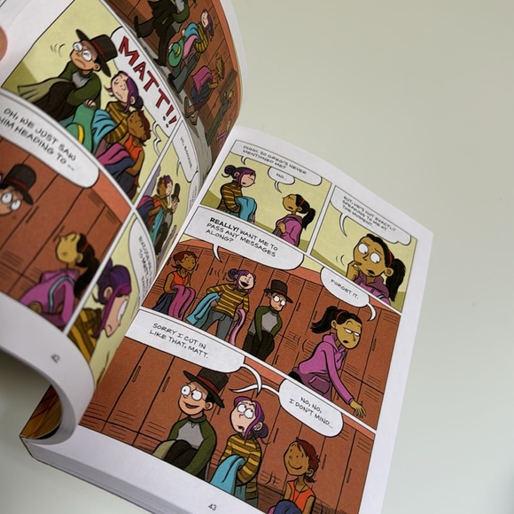 Book - Picture 4 of 4